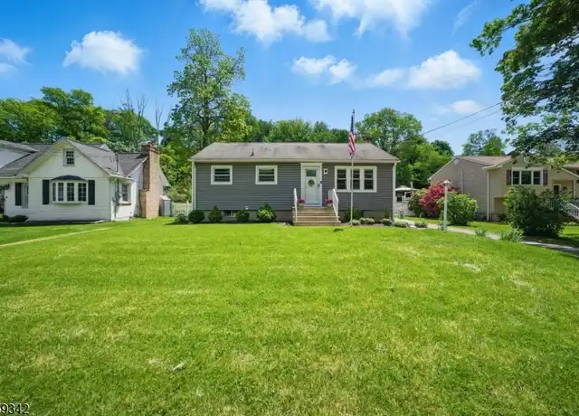 Property at 22 Beaver Brook Ln, Denville, NJ, 07834, 3 beds, 2 baths, [object Object]