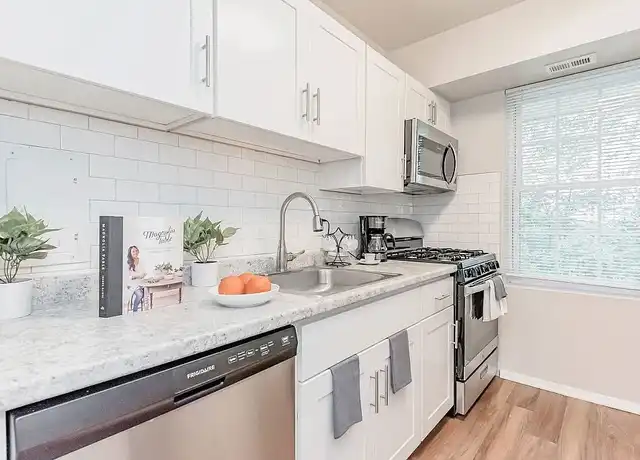 Property at Quiet Waters Landing - 1293 Thom Ct, Annapolis, MD, 21403, 1-2 bed, 1 bath, [object Object]
