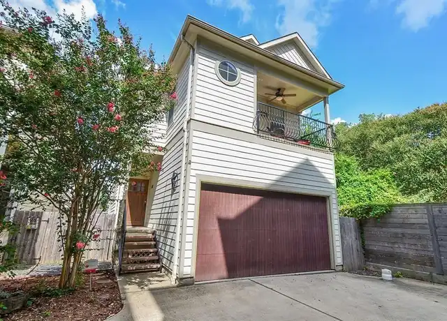 Property at 1013 W 16th St, Houston, TX, 77008, 3 beds, 2.5 baths, [object Object]