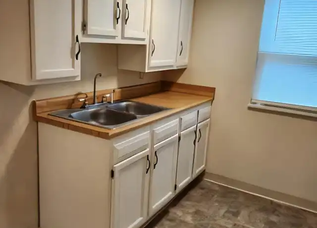Property at 898 18th St Unit 5, Ambridge, PA, 15003, 1 bed, 1 bath, [object Object]
