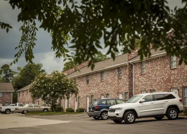 Property at Gold Eagle Townhouses - 318 N 38th Ave, Hattiesburg, MS, 39401, 2 beds, 2 baths, [object Object]