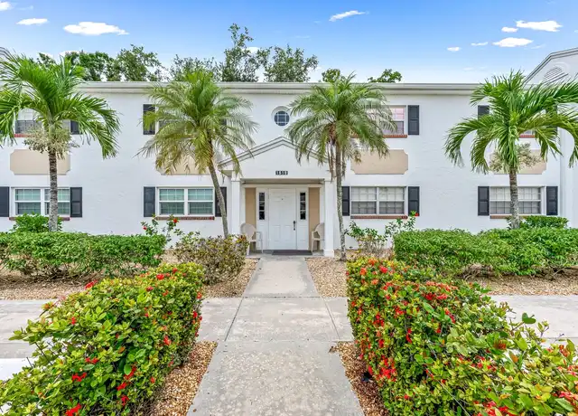 Property at 1518 Edgewater Cir Unit 2, Fort Myers, FL, 33919, 1 bed, 1 bath, [object Object]
