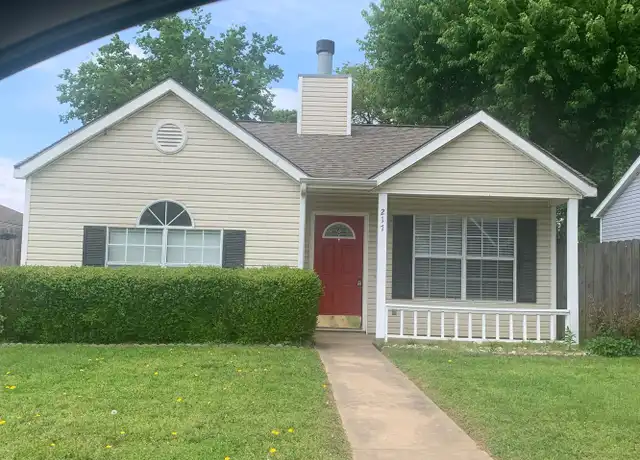 Property at 217 SE 16th St, Bentonville, AR, 72712, 3 beds, 2 baths, [object Object]