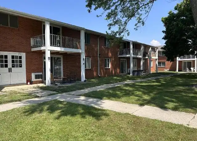 Property at 1800 Queenswood Dr, Findlay, OH, 45840, 2 beds, 1 bath, [object Object]