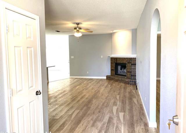 Photo of 6115 16th St, Lubbock, TX 79416