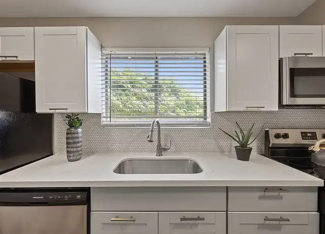Property at Camelback Village - 2936 N 30th St, Phoenix, AZ, 85016, 1-2 bed, 1 bath, [object Object]
