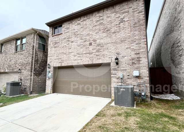 Photo of 208 Glenview Ave, Flower Mound, TX 75028