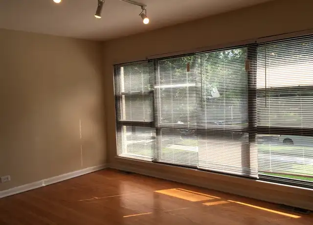 Property at 1942 Linden Ave Unit A, Highland Park, IL, 60035, 2 beds, 1 bath, [object Object]