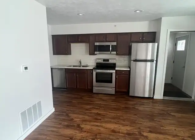 Property at 1155 Racine Rd Unit 3, Menasha, WI, 54952, 1 bed, 1 bath, [object Object]