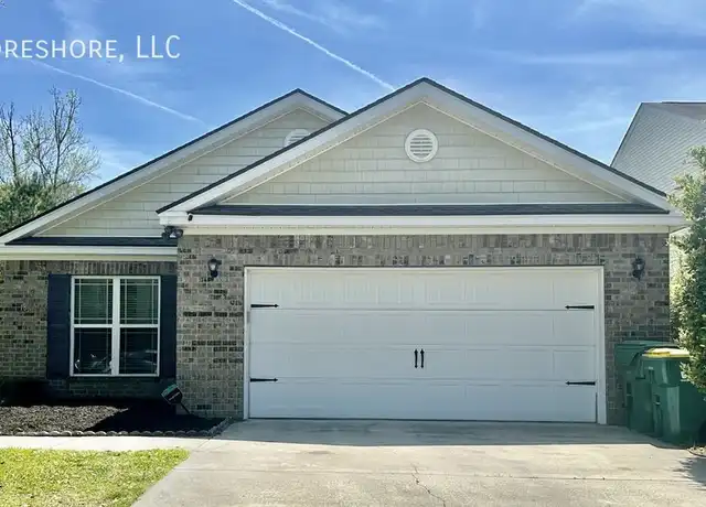 Property at 18 E Park Loop, Bluffton, SC, 29910, 3 beds, 2 baths, [object Object]