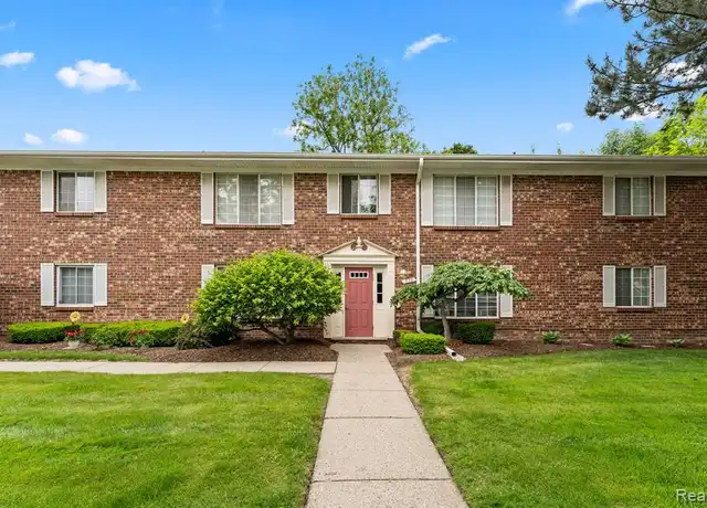 Property at 575 E Lincoln St Unit 2, Birmingham, MI, 48009, 2 beds, 1 bath, [object Object]