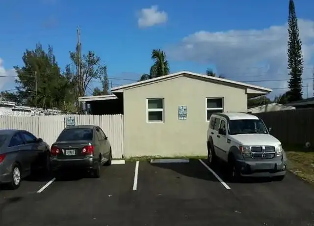 Property at 5521 SW 34th St Unit 1-2, Hollywood, FL, 33023, 2 beds, 1 bath, [object Object]