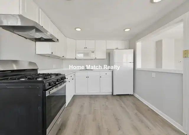 Property at 10 Howell Ct Unit 2, Chelsea, MA, 02150, 2 beds, 1 bath, [object Object]