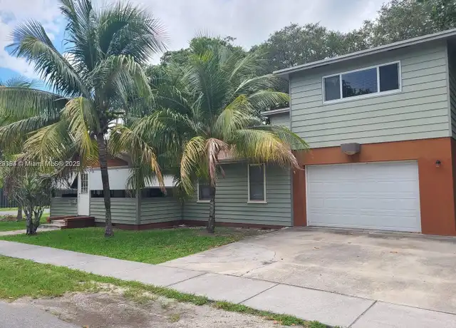 Property at 258 SW 1st Ct Unit 258, Dania Beach, FL, 33004, 4 beds, 3.5 baths, [object Object]
