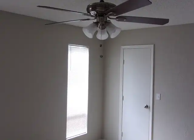 Property at 10404 Evergreen Ct, Oklahoma City, OK, 73162, 3 beds, 2 baths, [object Object]