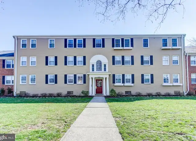 Property at 6726 W Wakefield Dr Unit A1, Alexandria, VA, 22307, 3 beds, 1 bath, [object Object]