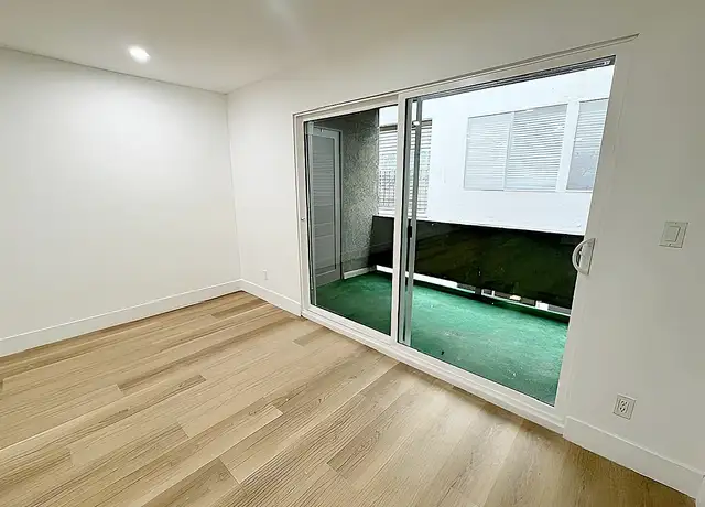 Photo of 605 San Vicente Blvd, Santa Monica, CA 90402