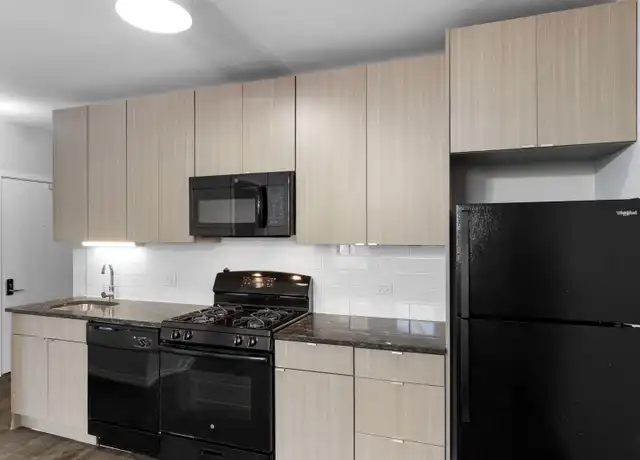 Property at 4875 N Magnolia Ave Unit 201, Chicago, IL, 60640, 2 beds, 1 bath, [object Object]