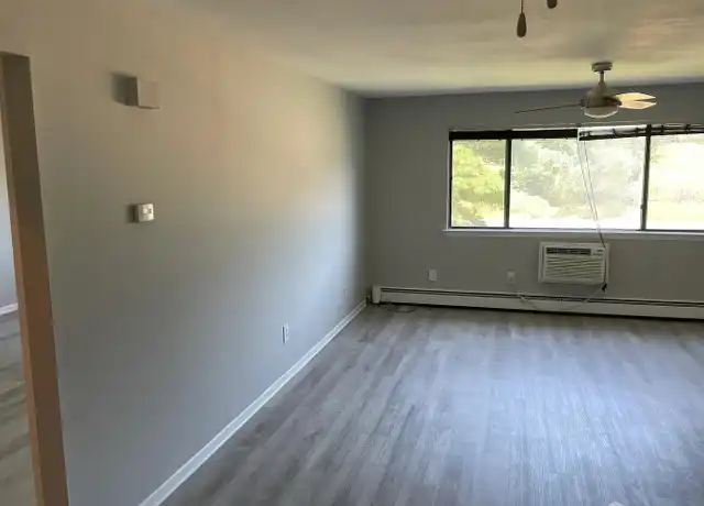 Property at 1334 Cricket Ln #1334, Woodbridge, NJ, 07095, 1 bed, 1 bath, [object Object]