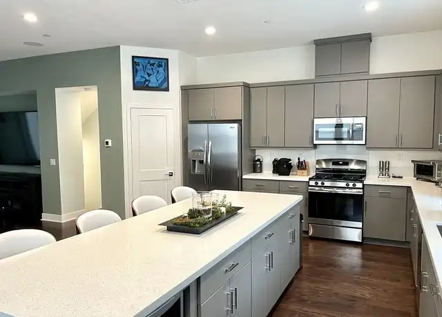 Property at 945 E Mason Ln, Anaheim, CA, 92805, 2 beds, 2 baths, [object Object]