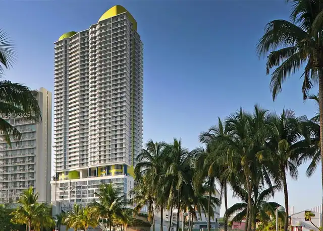 Property at 185 SW 7th St #1402, Miami, FL, 33130, 2 beds, 2.5 baths, [object Object]