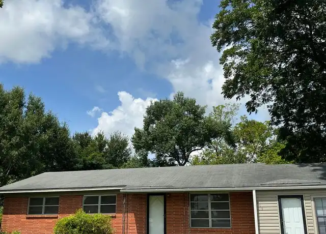 Property at 911 E Lee St, Enterprise, AL, 36330, 3 beds, 1 bath, [object Object]