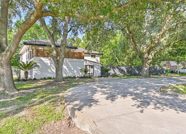 Property at 1207 Thomas Dr, Friendswood, TX, 77546, 5 beds, 4.5 baths, [object Object]