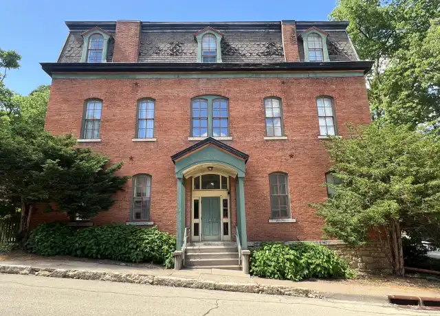 Property at 469 Emmett St, Dubuque, IA, 52001, 1 bed, 1 bath, [object Object]