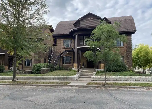 Property at 2006 Dupont Ave S Unit 5, Minneapolis, MN, 55405, 1 bed, 1 bath, [object Object]
