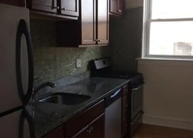 Property at 1619 W Farwell Ave Unit 3, Chicago, IL, 60626, 2 beds, 1 bath, [object Object]