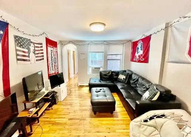 Property at 109 Salem St Unit 2, Boston, MA, 02113, 4 beds, 1 bath, [object Object]