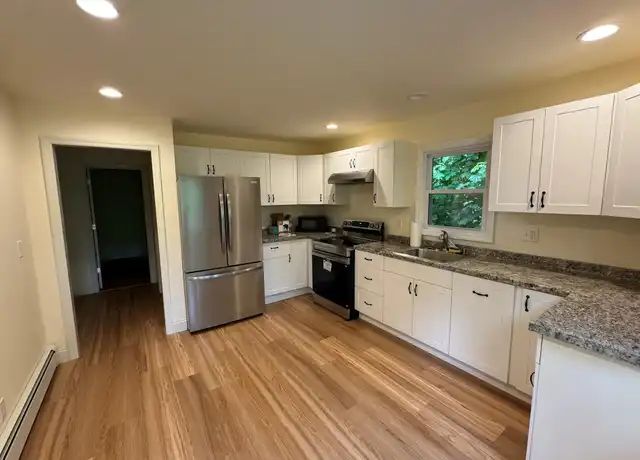 Property at 90 Lake Dr, Lake Peekskill, NY, 10537, 2 beds, 1 bath, [object Object]