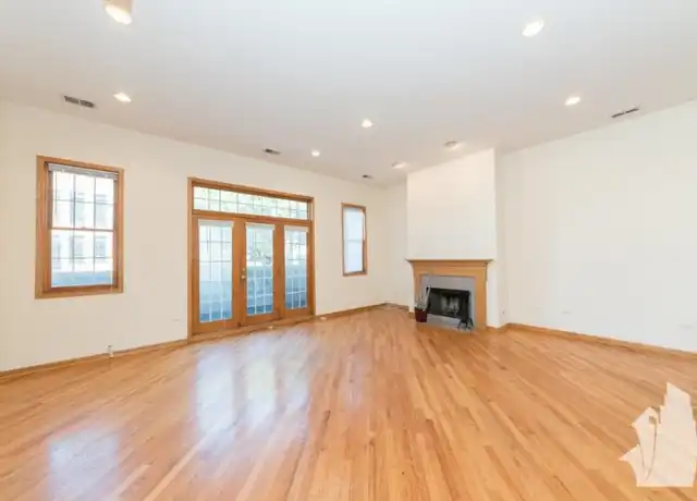 Property at 2539 N Southport Ave, Chicago, IL, 60614, 3 beds, 2 baths, [object Object]