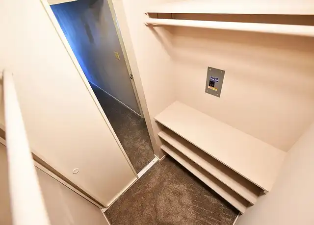 Property at Summit Crest - 2801 Summit St, Oakland, CA, 94609, 0-1 beds, 1 bath, [object Object]