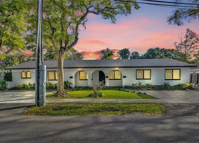 Property at 2300 SW 18th Ter Unit 1-2, Fort Lauderdale, FL, 33315, 3 beds, 2 baths, [object Object]