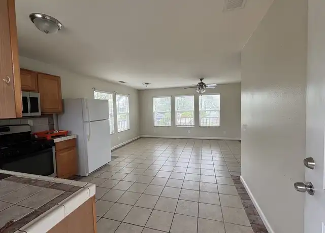 Property at 4821 Topanga Canyon Blvd, Woodland Hills, CA, 91364, 3 beds, 2 baths, [object Object]