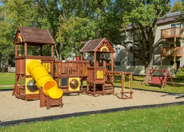 Property at Rochester Heights - 1515 41st St NW, Rochester, MN, 55901, 1-2 bed, 1-1.5 bath, [object Object]