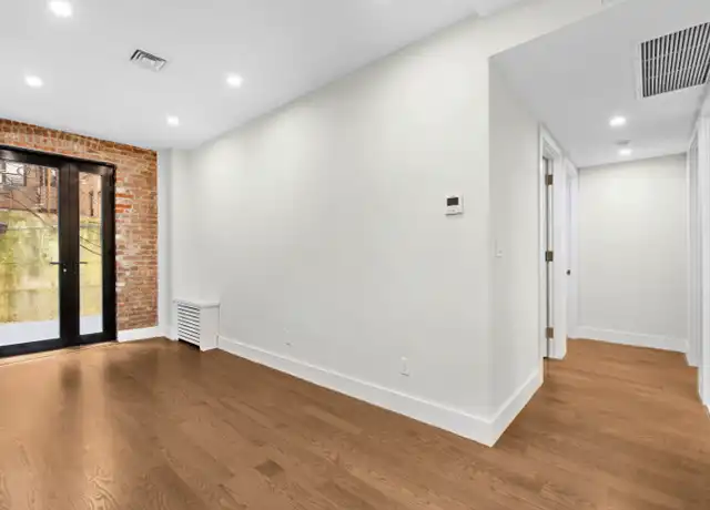 Property at 220 E 70th St Unit 1E, New York, NY, 10021, 4 beds, 2 baths, [object Object]