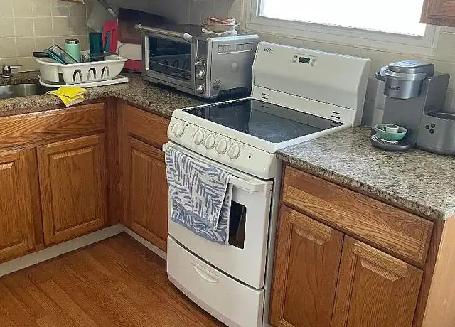 Property at 123 Clifton St Unit 3, Cambridge, MA, 02140, 2 beds, 1 bath, [object Object]