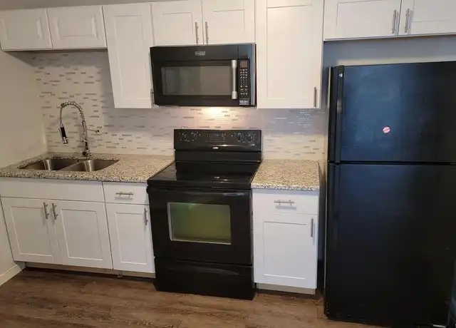 Property at 9117 W Grand Ave Unit B, Peoria, AZ, 85345, 2 beds, 1 bath, [object Object]