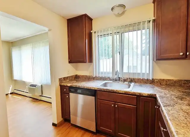 Property at St. Clair Commons - 1504 Saint Clair Ave, Saint Paul, MN, 55105, 1 bed, 1 bath, [object Object]