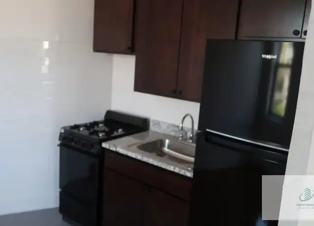 Property at 5037 W Montrose Ave Unit 203, Chicago, IL, 60641, 2 beds, 1 bath, [object Object]