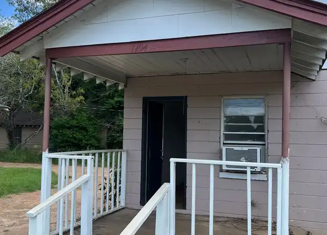 Property at 1104A S McKinley St, Albany, GA, 31701, 1 bed, 1 bath, [object Object]