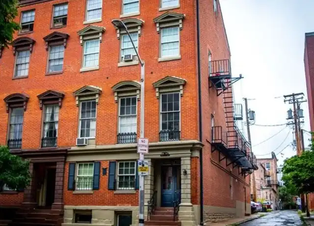 Property at 9 E Read St Unit 5, Baltimore, MD, 21202, 1 bed, 1 bath, [object Object]