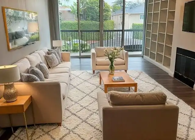 Property at 1351 N Crescent Heights Blvd #207, West Hollywood, CA, 90046, 2 beds, 2 baths, [object Object]