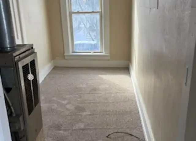 Property at 135 Everett St, Toledo, OH, 43608, 1 bed, 1 bath, [object Object]