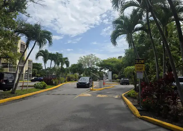 Property at 8290 Lake Dr #106, Doral, FL, 33166, 2 beds, 2 baths, [object Object]