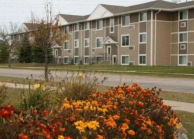 Property at Woodstone Village - 1501 Lorelei Dr, Zion, IL, 60099, 1-2 bed, 1 bath, [object Object]