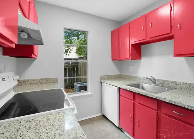 Property at 4000 W Florida St Unit 11, Mandeville, LA, 70448, 3 beds, 2 baths, [object Object]