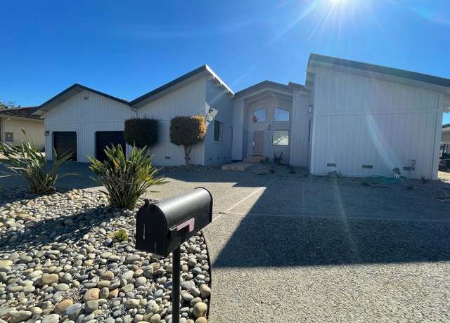 Photo of 1260 S Ridgemark Dr, Hollister, CA 95023